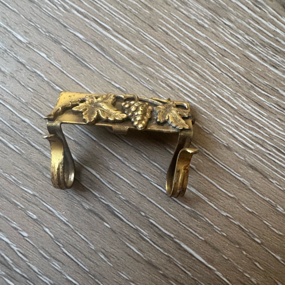 Key hook for purse brooch with vegetation motifs - Picture 1 of 3